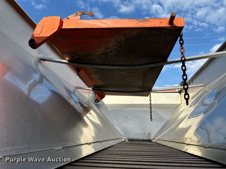 image for item DL0442 2005 International 7400 dump truck