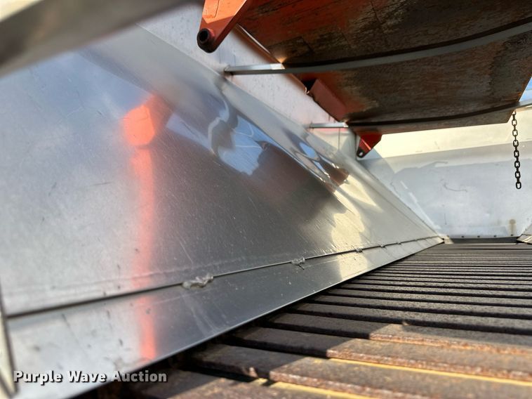 image for item DL0442 2005 International 7400 dump truck