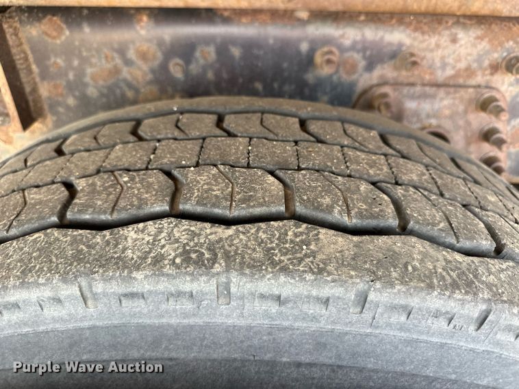 image for item DL0442 2005 International 7400 dump truck