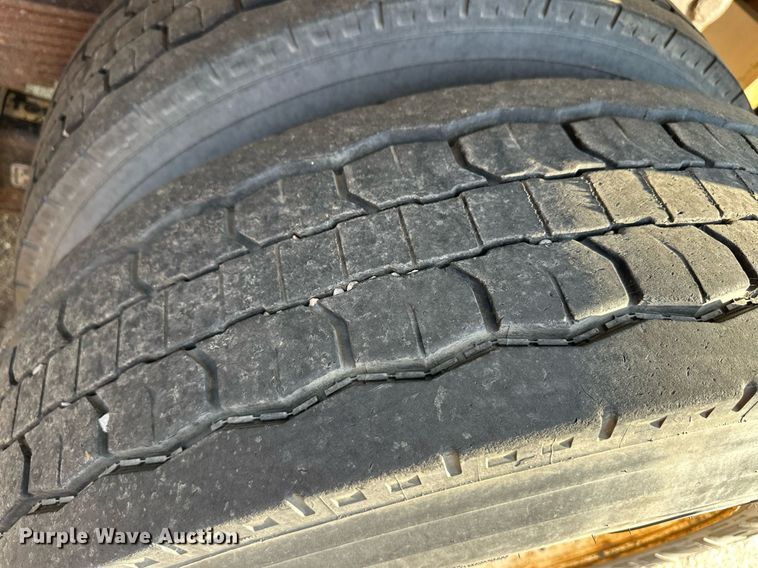 image for item DL0442 2005 International 7400 dump truck