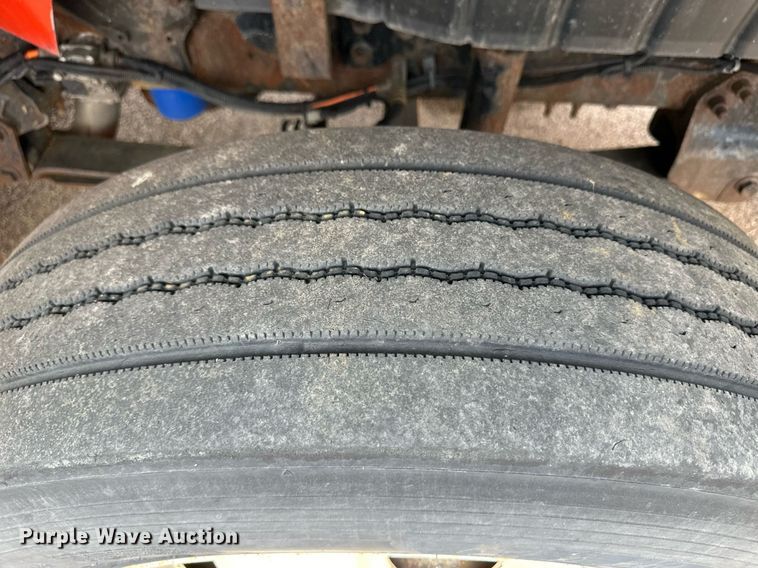 image for item DL0442 2005 International 7400 dump truck