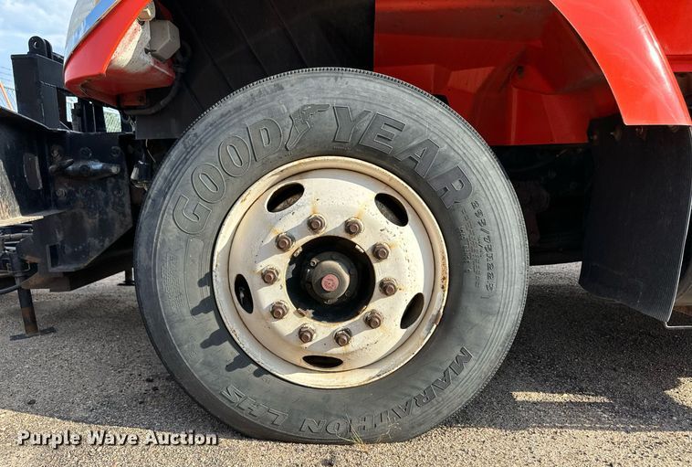 image for item DL0442 2005 International 7400 dump truck