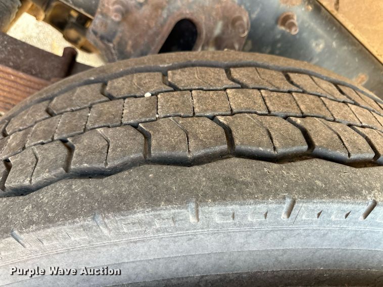 image for item DL0442 2005 International 7400 dump truck