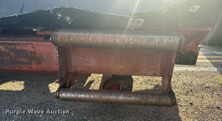 image for item DL0443 2005 HTC 2000 shouldering machine