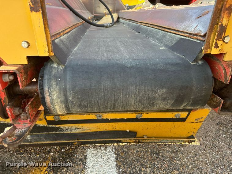 image for item DL0443 2005 HTC 2000 shouldering machine