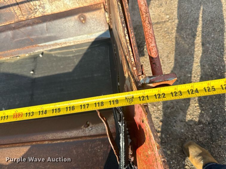 image for item DL0444 2005 HTC 2000 shouldering machine