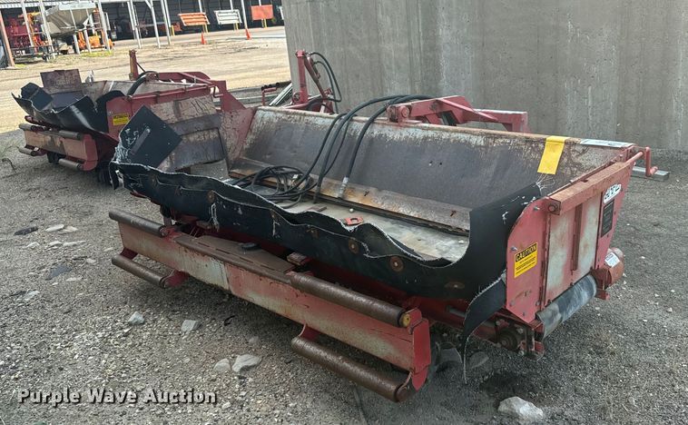 image for item DL0445 2006 HTC 2000 shouldering machine