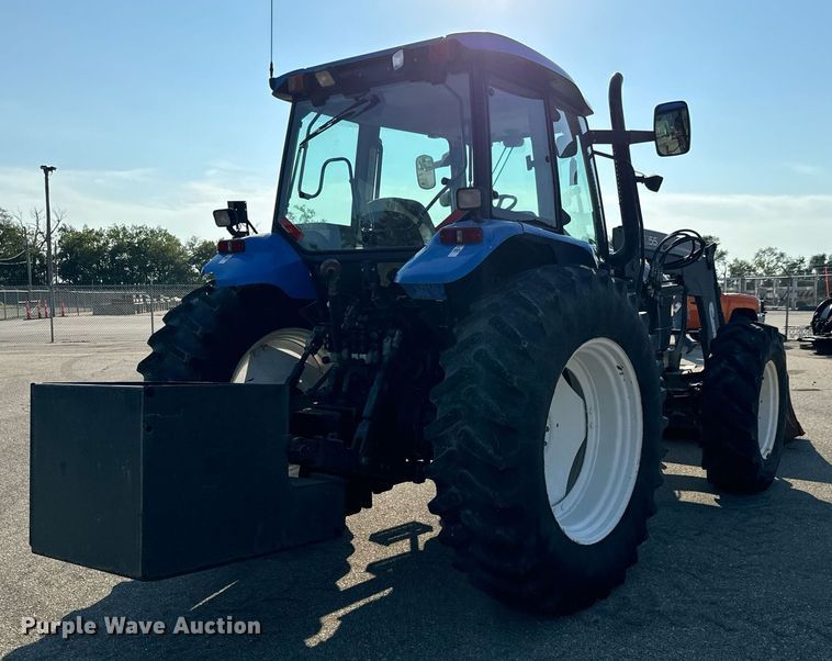 image for item DO1669 2006 New Holland TM120 MFWD tractor