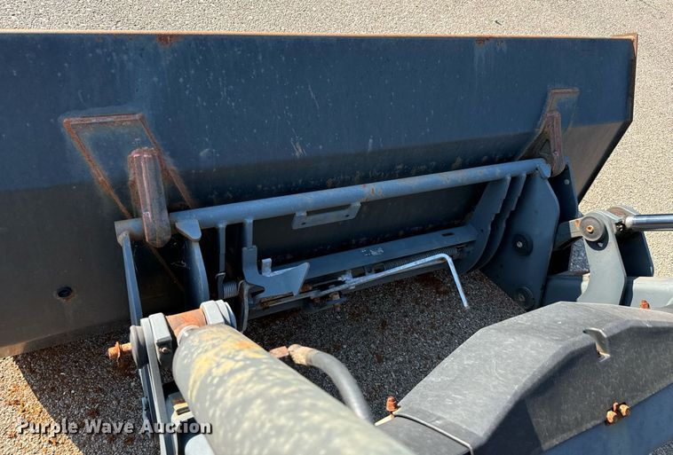 image for item DO1669 2006 New Holland TM120 MFWD tractor