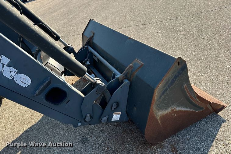 image for item DO1669 2006 New Holland TM120 MFWD tractor