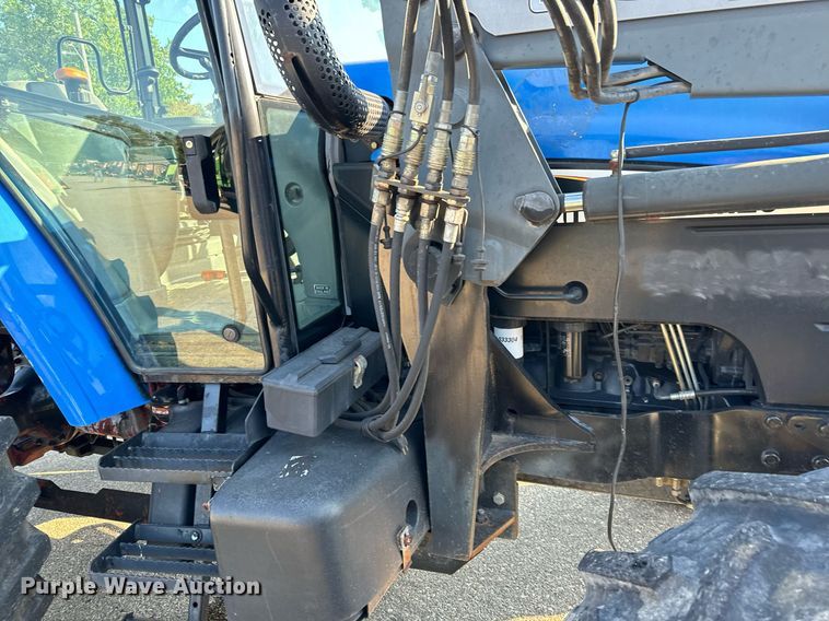 image for item DO1669 2006 New Holland TM120 MFWD tractor