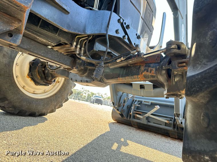 image for item DO1669 2006 New Holland TM120 MFWD tractor