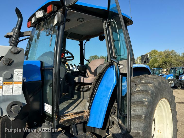 image for item DO1669 2006 New Holland TM120 MFWD tractor