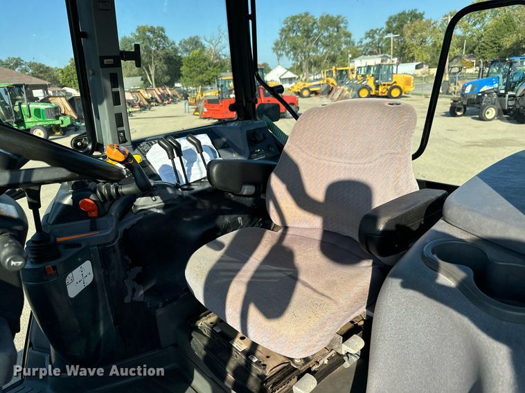 image for item DO1669 2006 New Holland TM120 MFWD tractor