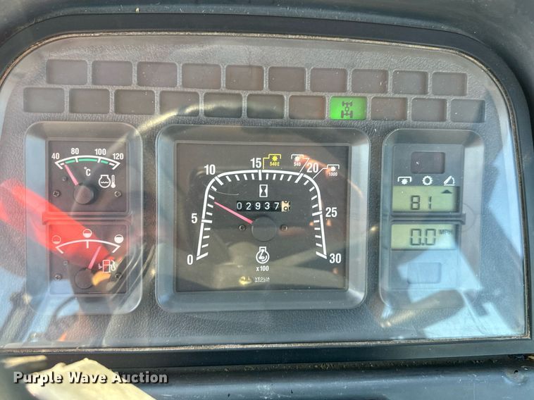 image for item DO1669 2006 New Holland TM120 MFWD tractor