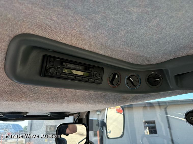 image for item DO1669 2006 New Holland TM120 MFWD tractor