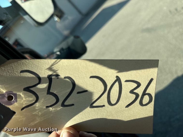 image for item DO1669 2006 New Holland TM120 MFWD tractor