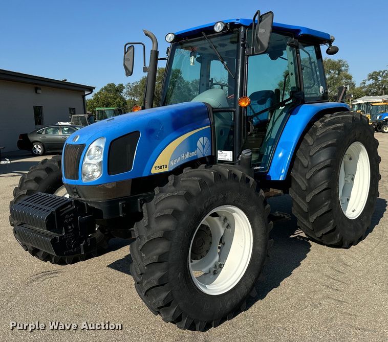 image for item DO1671 2011 New Holland T-5070 MFWD tractor