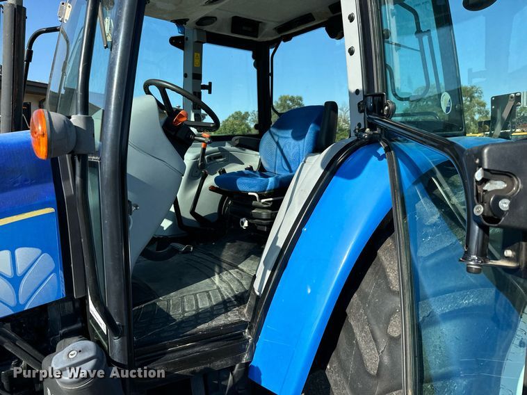 image for item DO1671 2011 New Holland T-5070 MFWD tractor