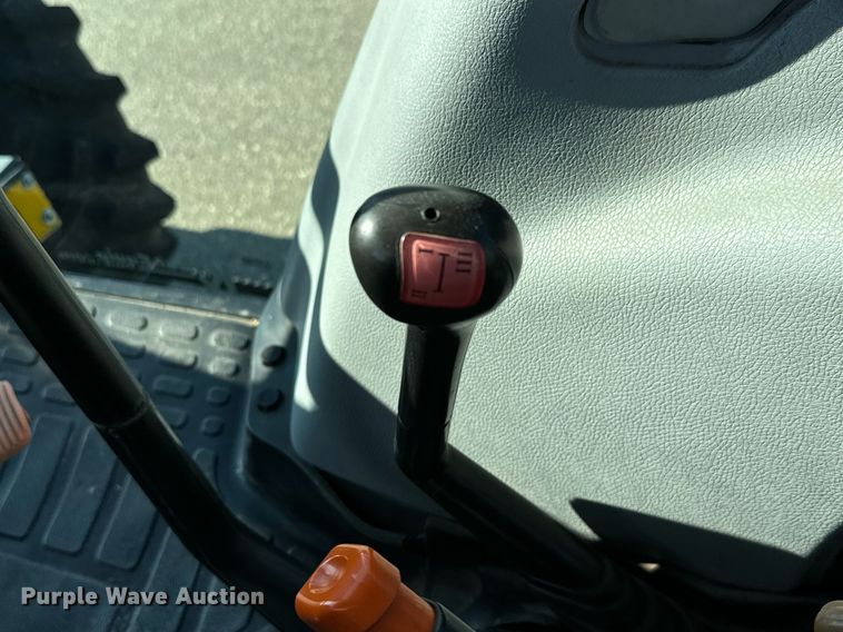 image for item DO1671 2011 New Holland T-5070 MFWD tractor