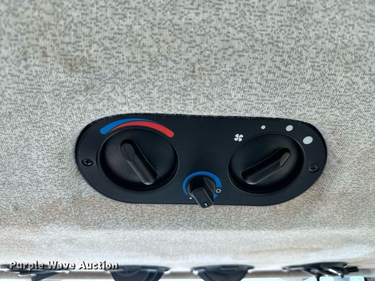 image for item DO1671 2011 New Holland T-5070 MFWD tractor