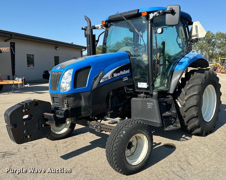 image for item DO1672 2006 New Holland TS-110A tractor