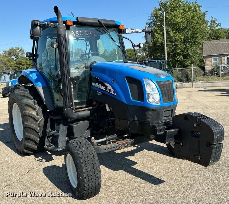 image for item DO1672 2006 New Holland TS-110A tractor
