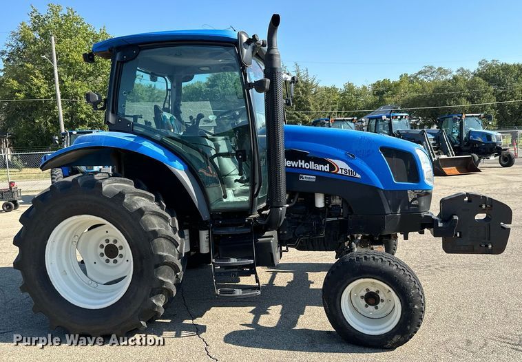 image for item DO1672 2006 New Holland TS-110A tractor