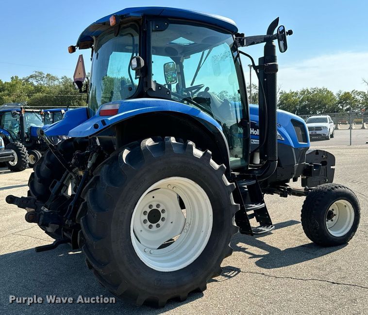 image for item DO1672 2006 New Holland TS-110A tractor