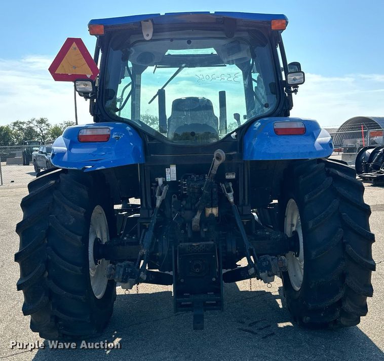 image for item DO1672 2006 New Holland TS-110A tractor