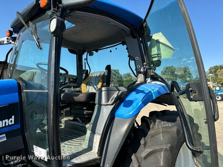 image for item DO1672 2006 New Holland TS-110A tractor
