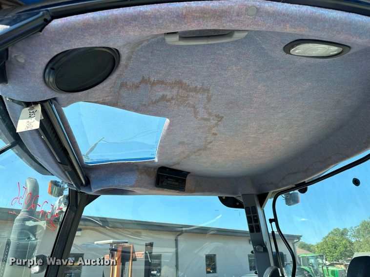 image for item DO1672 2006 New Holland TS-110A tractor