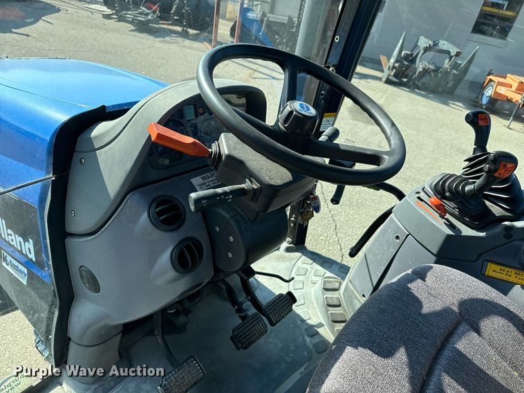 image for item DO1672 2006 New Holland TS-110A tractor