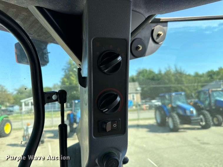 image for item DO1672 2006 New Holland TS-110A tractor