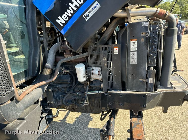 image for item DO1672 2006 New Holland TS-110A tractor