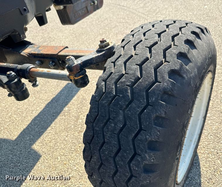 image for item DO1672 2006 New Holland TS-110A tractor