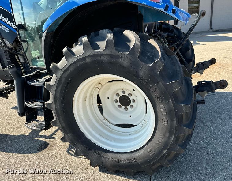 image for item DO1672 2006 New Holland TS-110A tractor