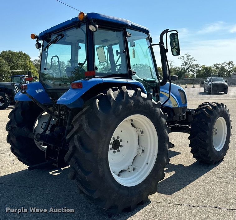 image for item DO1673 2011 New Holland T-5070 MFWD tractor