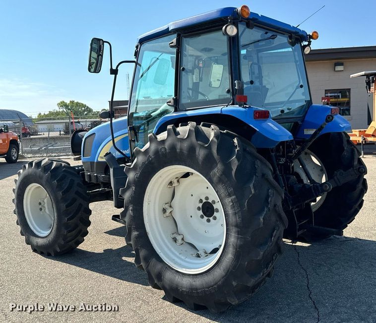 image for item DO1673 2011 New Holland T-5070 MFWD tractor
