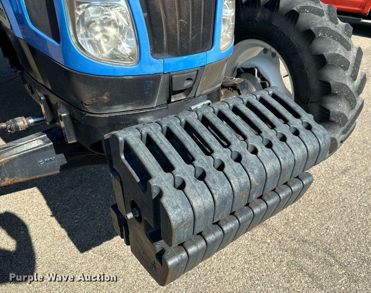 image for item DO1673 2011 New Holland T-5070 MFWD tractor