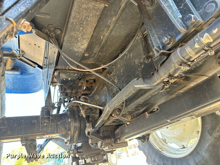 image for item DO1673 2011 New Holland T-5070 MFWD tractor