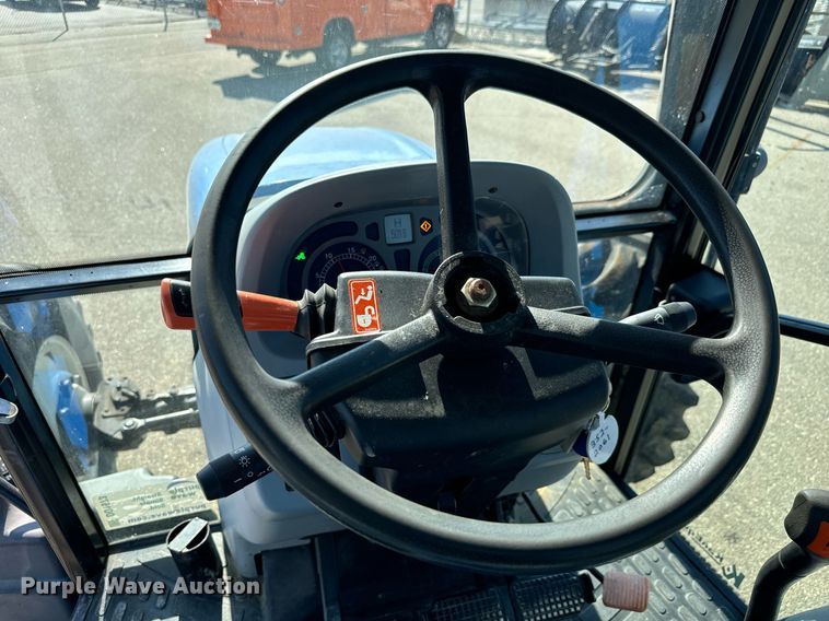 image for item DO1673 2011 New Holland T-5070 MFWD tractor