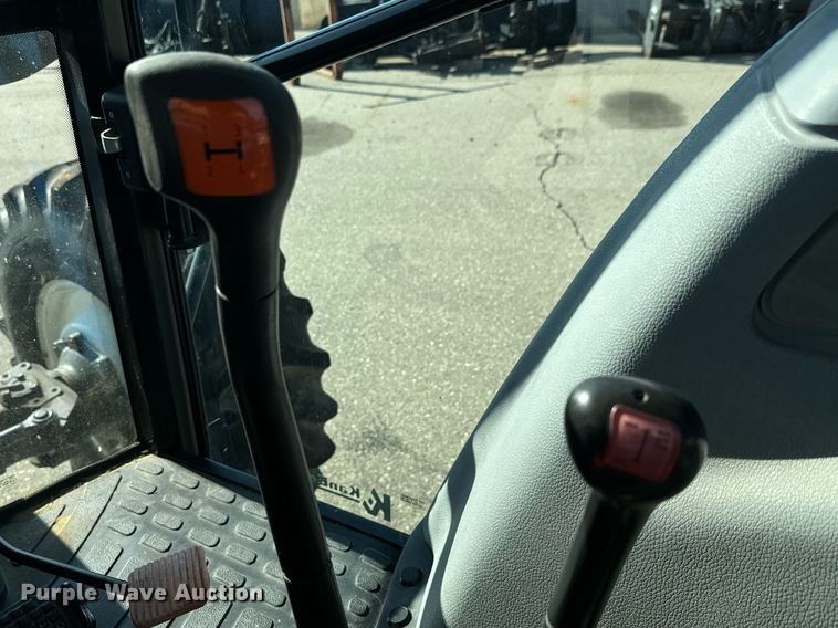 image for item DO1673 2011 New Holland T-5070 MFWD tractor