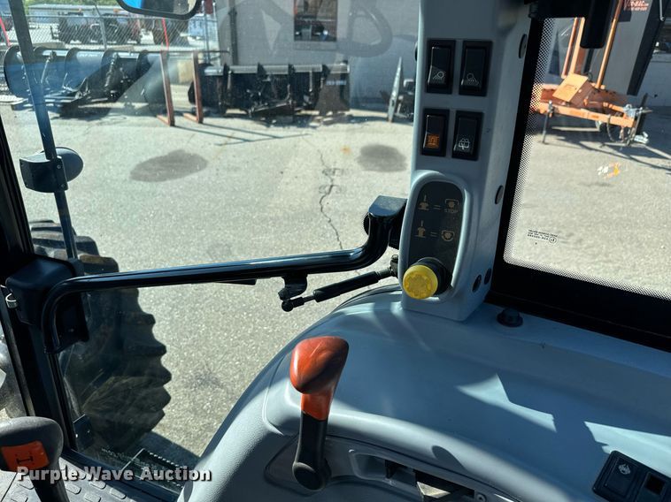 image for item DO1673 2011 New Holland T-5070 MFWD tractor