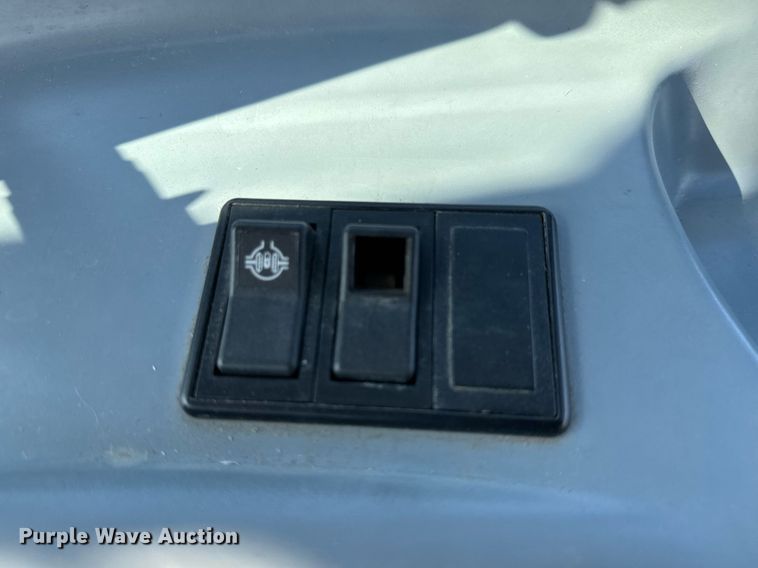 image for item DO1673 2011 New Holland T-5070 MFWD tractor