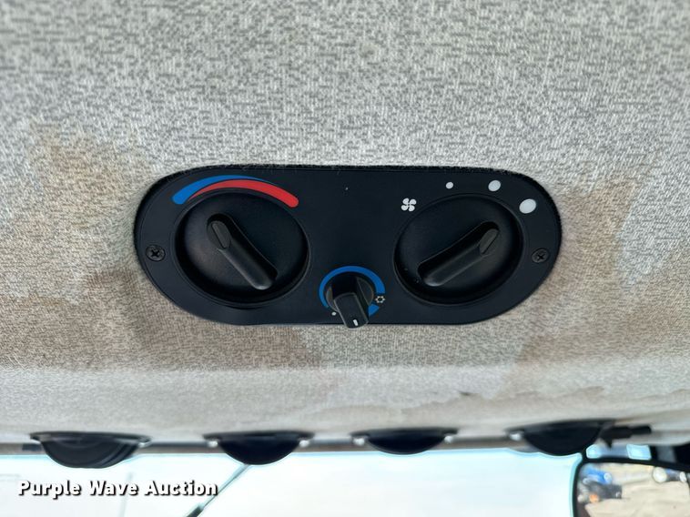 image for item DO1673 2011 New Holland T-5070 MFWD tractor