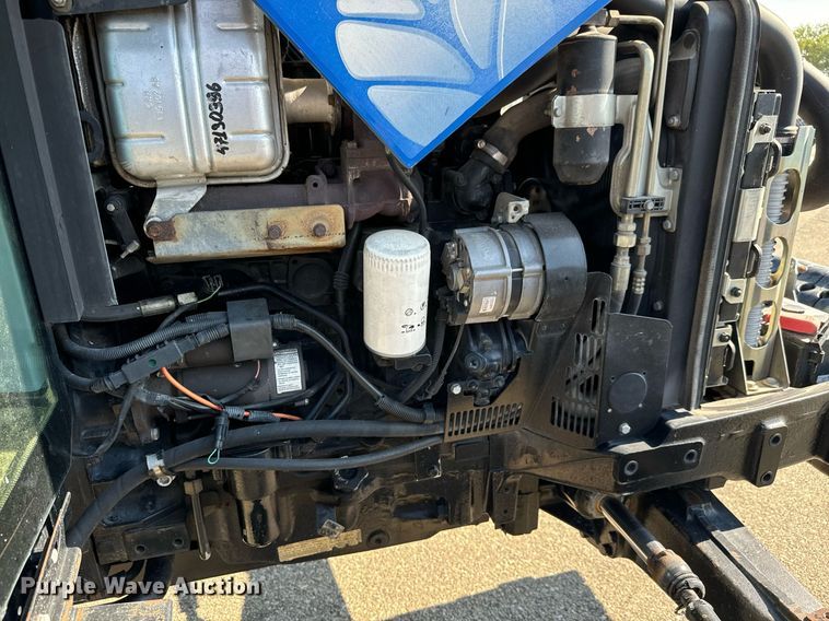image for item DO1673 2011 New Holland T-5070 MFWD tractor