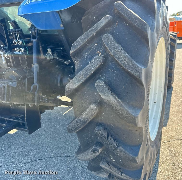 image for item DO1673 2011 New Holland T-5070 MFWD tractor