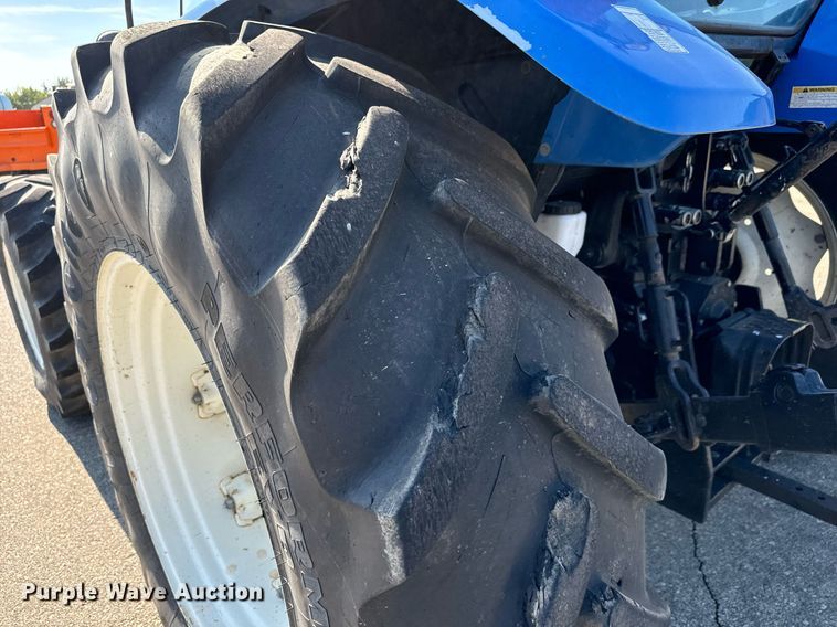 image for item DO1673 2011 New Holland T-5070 MFWD tractor