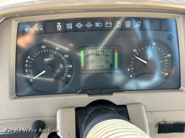 image for item DO1674 2006 John Deere 6415 tractor